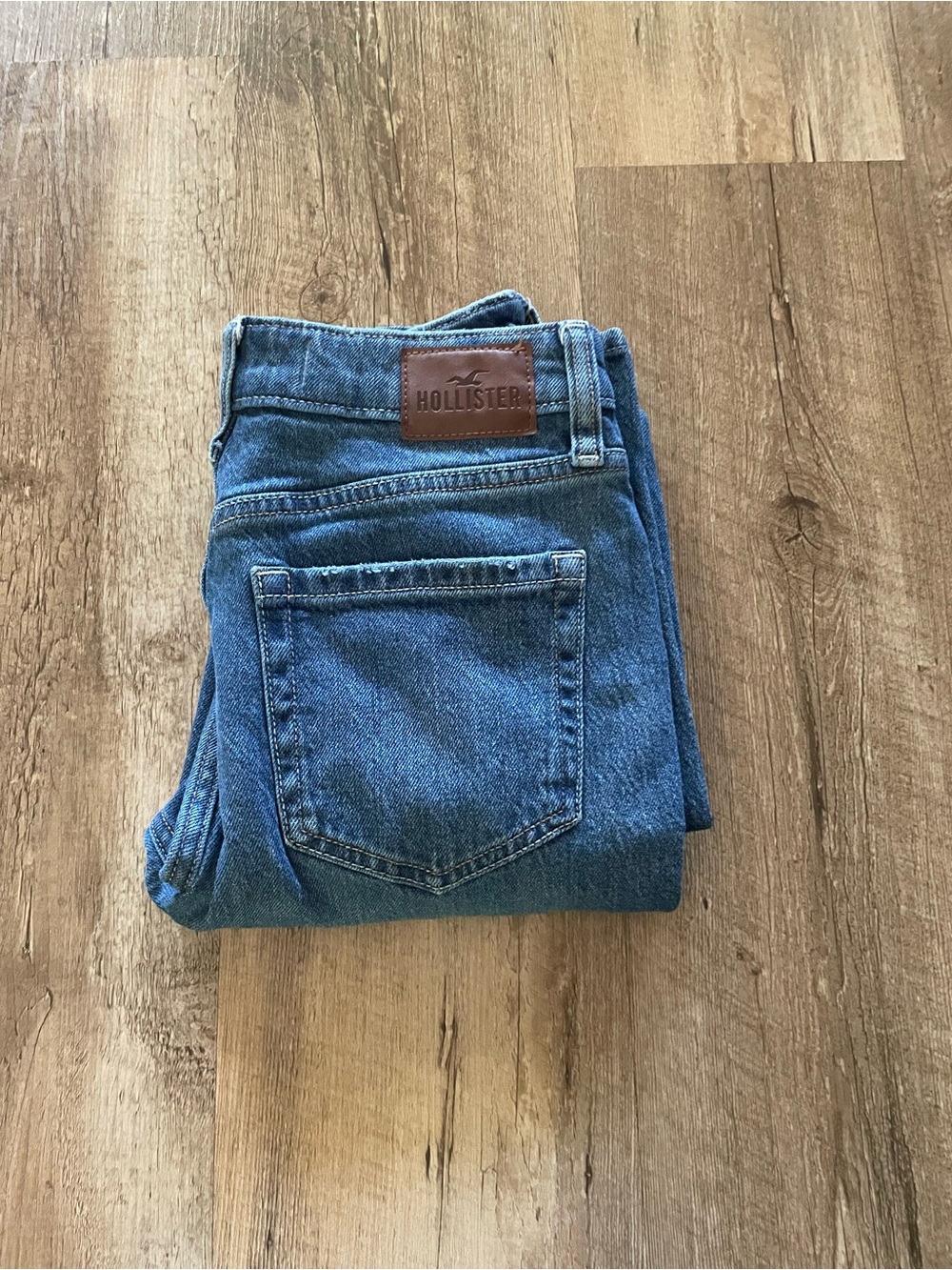 Hollister High Waisted Straight Jeans